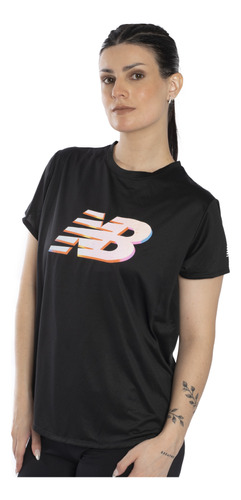 Remera New Balance Graphic Accelerate Mujer Running Negro