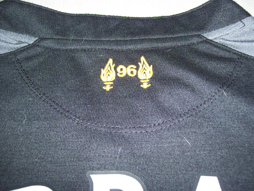 Liverpool Fc Joya Warrior Alterna 2012 #8 Steven Gerrard (Usado)