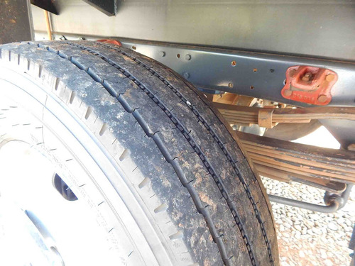 Imagem 8 de 9 de Iveco Daily 35s14 2017 Bau Chassi Carroceria Furgao
