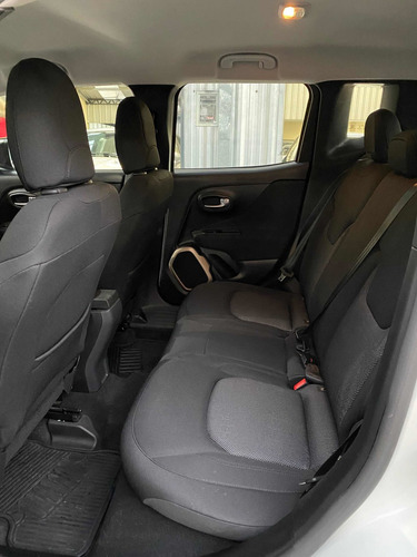 Jeep Renegade 1.8 Sport Mt /// 2020 - 10.000km