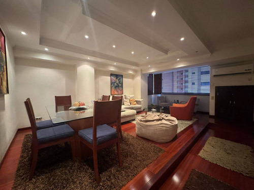 Yasmin Roa Vende Apartamento 136,78m2 Edif. Orobia Urb. La Trigaleña Cod 286109