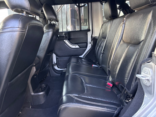 Jeep Wrangler 3.6 Unlimited Sahara V6 4x4 At