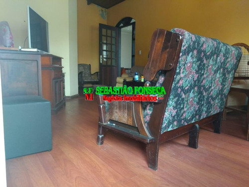 Imagem 3 de 15 de Bela Casa Com Piscina No Centro De Jambeiro - 1175