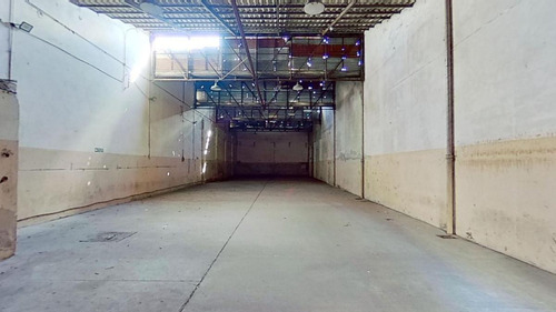 Imagen 18 de 26 de Galpón De 300 M2 Cub. - Oficinas De 150 M2 Cub. - Lote 600 M2
