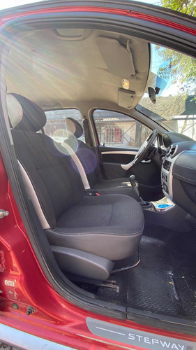 Imagen 11 de 12 de Renault Sandero Stepway 1.6 Confort 105cv 2010