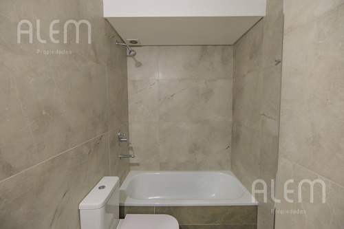 Departamento De 2 Ambientes En Las Lomitas Street