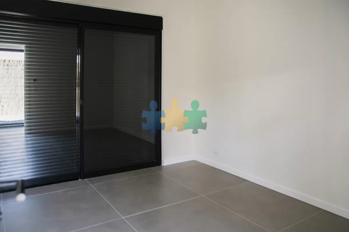 Chalet En El Golf De 4 Dormitorios En Venta A Estrenar - Ref : Eqp6290