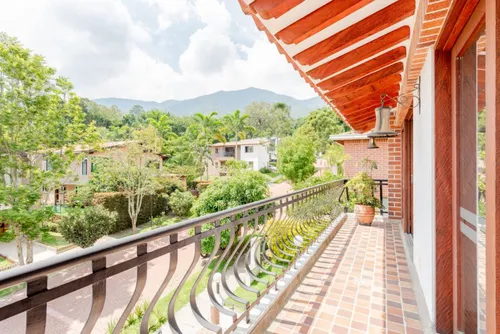 Casa En Venta En La Estrella. Cod V4036