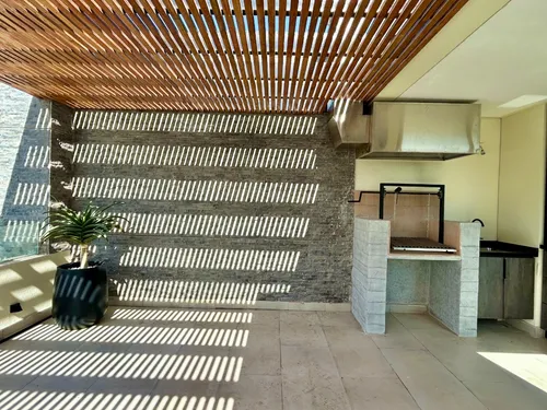 Duplex Con Jacuzzi Y Quincho Privado // 3d + 3b + Servicios