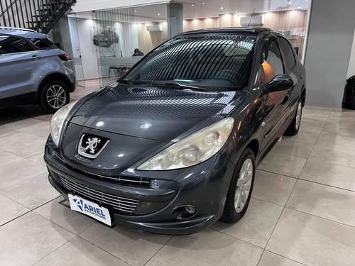 Peugeot 207 1.4 Sedan Hdi Xs