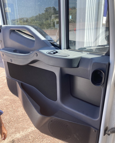 Iveco Tector 17-280 Furgon Seco Facchini