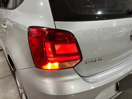 Volkswagen Polo 1.6 L4 Tiptronic At