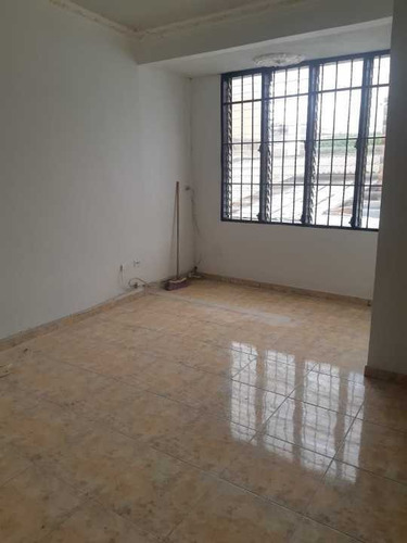 Casa Cerca A La Universidad Del Área Andina En Valledupar. 06mpc
