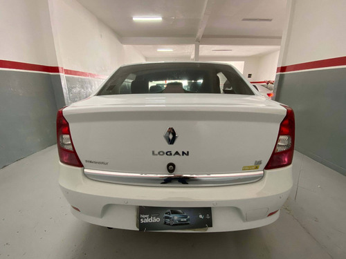 Imagem 5 de 10 de Renault Logan 1.6 Expression 8v Flex 4p Manual