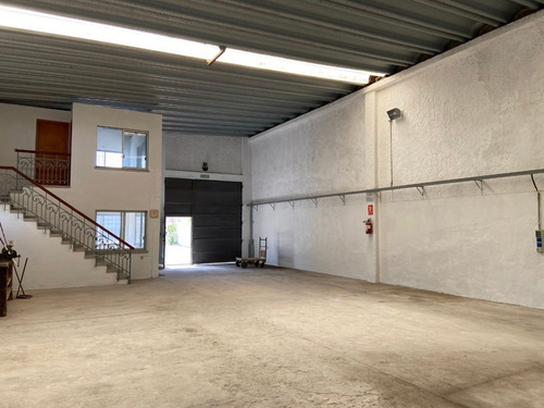Alquiler Local Malvin Impecable 1000m2 Terreno