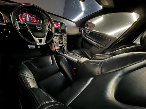Volvo XC60 2.0 T5 R-design Drive-e 5p