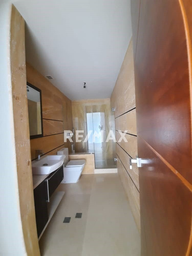 Imagen 8 de 14 de Town House En Margarita