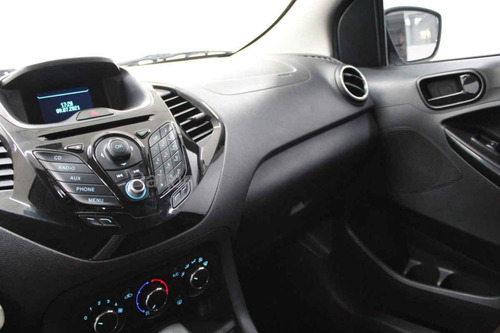 Imagen 13 de 15 de Ford Figo 2017 4 Cilindros