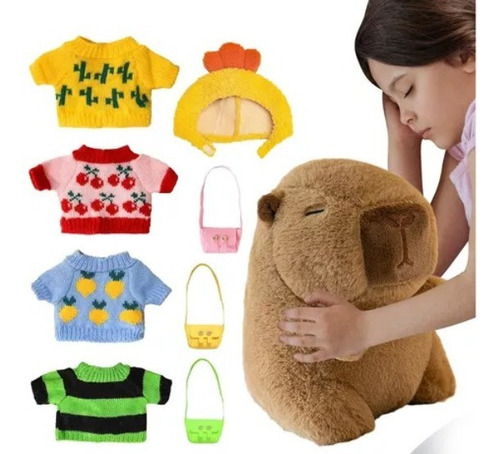 F Peluche De Capibara Con 9 Accesorios