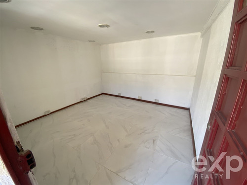Bodega De 656 M2 En Venta En Recoleta