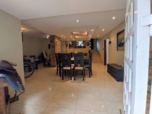 Imagen 7 de 16 de Se Vende Hermosa Quinta La Mejor Zona Norte De Maracay Aragua 04243785803