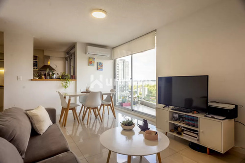 Apartamento 2 Dormitorios Con Vista Al Mar Y Garage - Maldonado