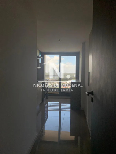 Amplio Departamento Con Inmejorable Vista!!