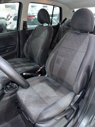 Volkswagen Fox 1.6 Vht Total Flex 5p