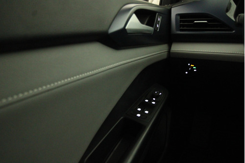 Volkswagen Taos 1.4 Tsi Comfortline At