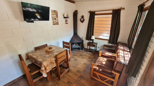 Alquilo Casa Piriapolis 4 Personas Con Estufa A Leña Y Parrillero