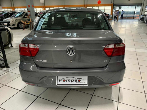 Imagem 6 de 10 de Volkswagen Voyage 2014 1.6 Vht Total Flex 4p