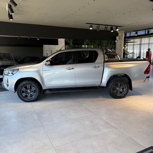 Toyota Hilux Pick-up 2.8 Cd Srv 177cv 4x2