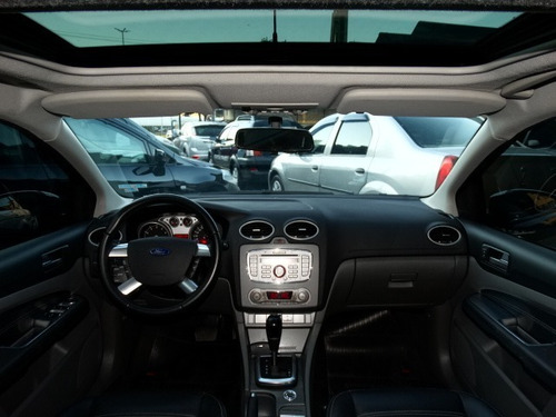 Imagem 9 de 15 de Ford Focus Hatch Ghia Com Teto Solar!! Financiamos 100%!