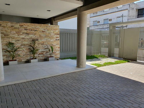 Amplio Y Luminoso Monoambiente Con Balcòn Y Cochera- En Alquiler