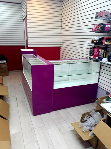 Imagen 2 de 10 de Fabricación De Vitrinas Y Muebles Comerciales A Medida