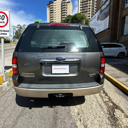 Ford Explorer Eddie Bauer