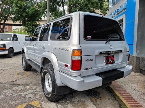 Toyota Burbuja 2006