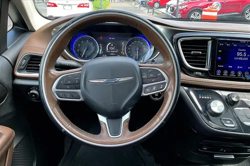 Chrysler Pacifica 2017