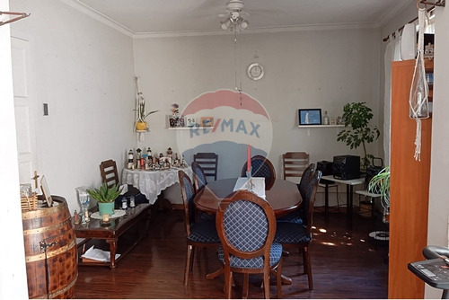 Imponente Casa En El Corazón De Ñuñoa