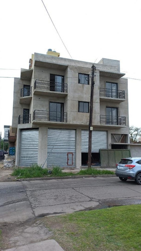Imagen 1 de 13 de Venta. Dpto. 2 Amb. 1º Y 2º Piso - Irigoin 991 San Miguel
