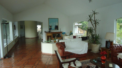 Magnífica Mansão No Miolo Da Granja Viana !! 4 Dorms(2 Suítes) Agora Aluga R$12.000,00 Mais Cond. E Iptu - Ca1524