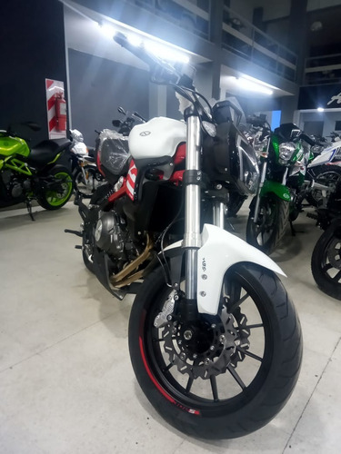 Imagen 4 de 6 de Benelli 302s