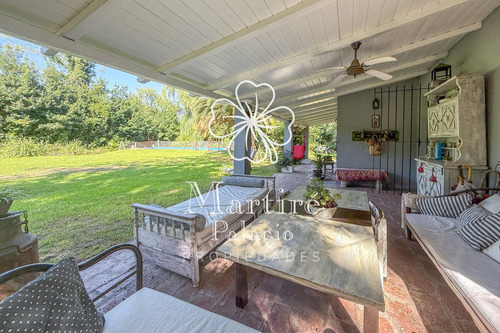 Casa En Venta En Villa De Mayo. A Pocos Metros Del Club Cuba.