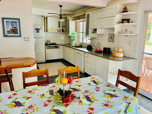 Imagen 7 de 12 de Casa En Alquiler Temporada 2022 - 2023 Pileta Y A/c Country Las Lajas Rodriguez Vacaciones Verano Chalet Se Alquila En Noviembre Diciembre 2022 Y Enero Febrero Y Marzo 2023 Alquiler Temporario