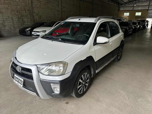 Toyota Etios 1.5 Cross