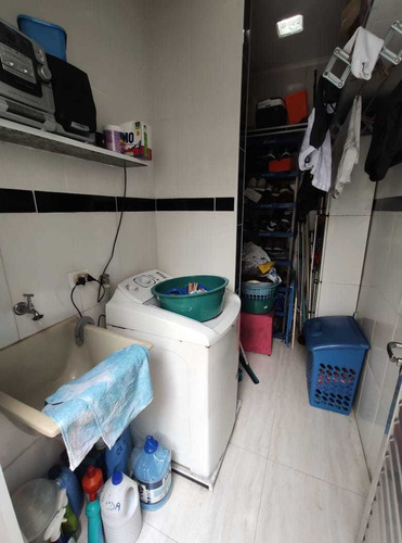 Imagem 14 de 14 de Linda Casa Com 2 Dormitórios Garagem Para 2 Carros