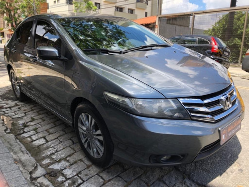 Imagem 1 de 15 de Honda City 1.5 Lx 2014