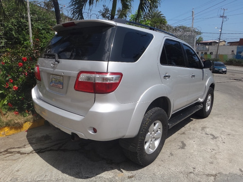 Imagen 4 de 15 de Toyota Fortuner Automatica 4x4