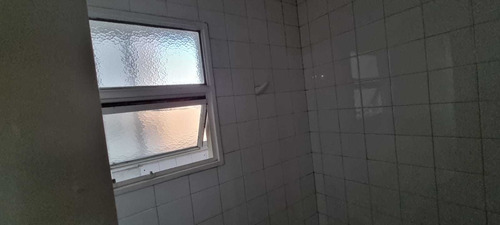 En Venta En Moron Sobre Calle Belgrano Frente A La Plaza De La Municipalidad Departamento De 2 Ambientes Apto Profesional F: 8984