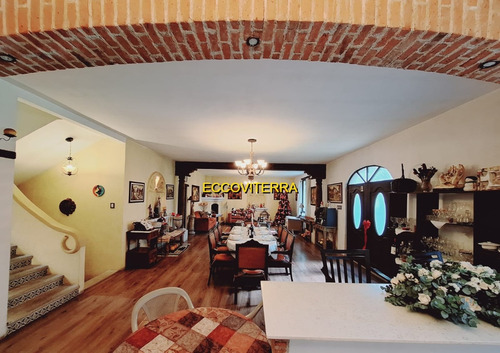 Espectacular Casa Con Diseño Colonial De Alto Nivel Incluye Local Comercial A Orilla Carretera Excelente Inversion